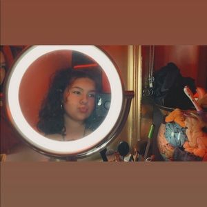 Meet your Posher, Dayana
